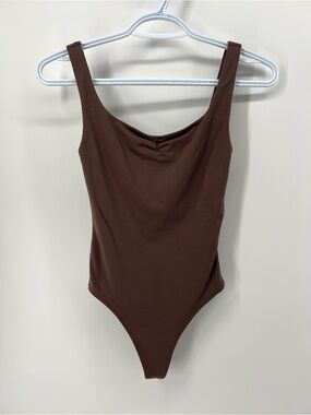 Aritzia Babaton Women’s XXS Rich Mocha Brown Sleeveless Sweetheart Bodysuit